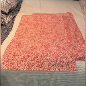 Two king pillowcases Matouk pink excellent condition